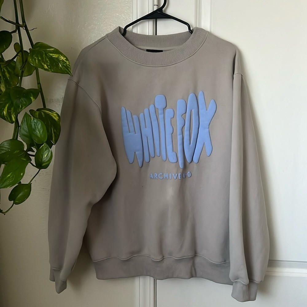 White fox crew neck sweater